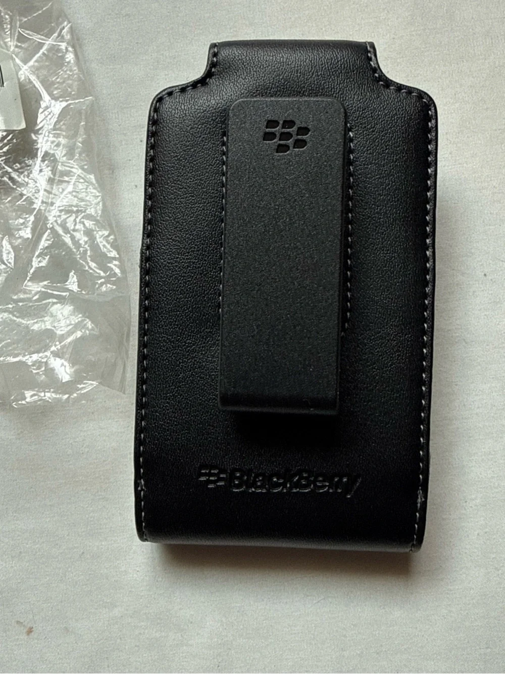 Black BlackBerry Leather Vertical Phone Holster with Magnetic Flap 9630
